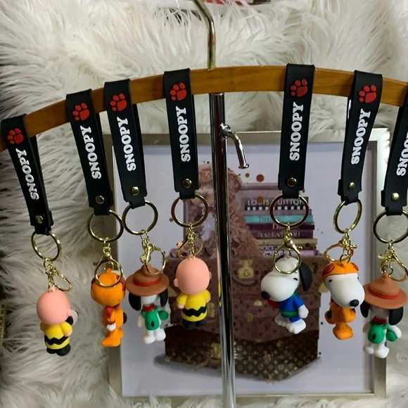 Bundle for Cncbending Peanuts Gang Choice of 1-Keychains/Bag Charms - Picture 1 of 6